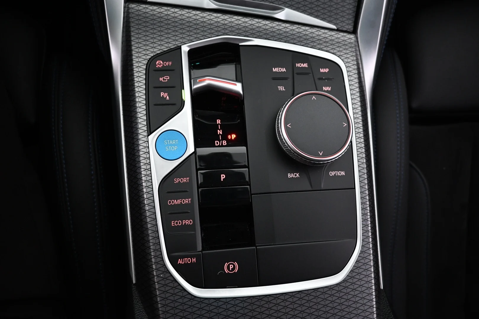 Car Image - 3Kw1sGa2axSiG3zBMtyQlR