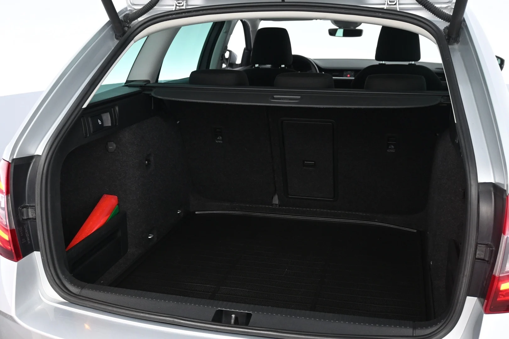 Car Image - 3k7qavMsr4cNDD8FSuWIV6