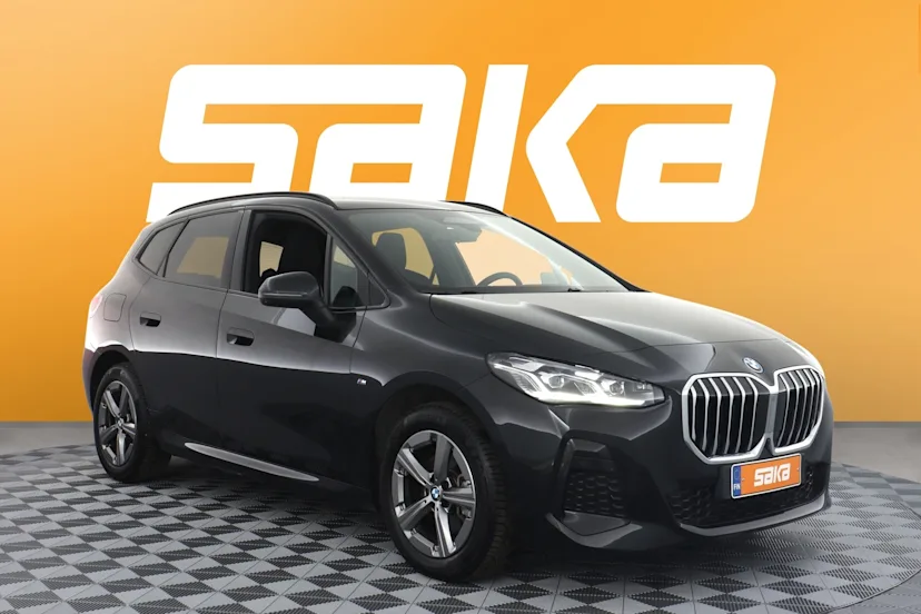 BMW 225