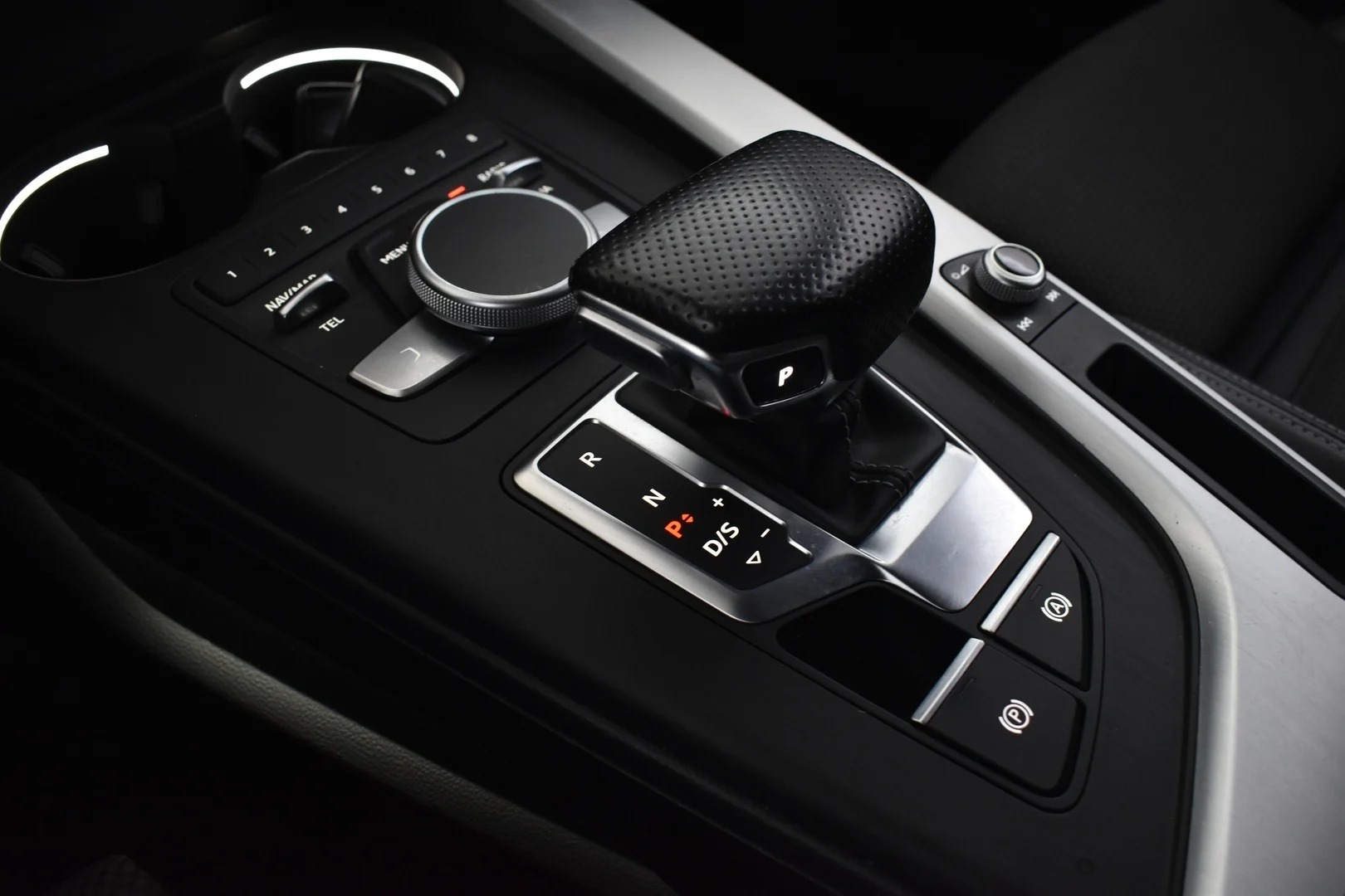 Car Image - 6As1xvYkzxKF1aMIY3ROia