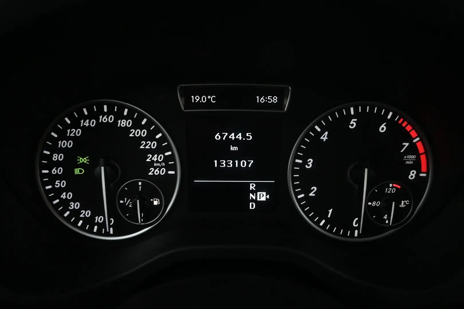 Car Image - 6sUW58ce6ZmVLdmC9N7XjK