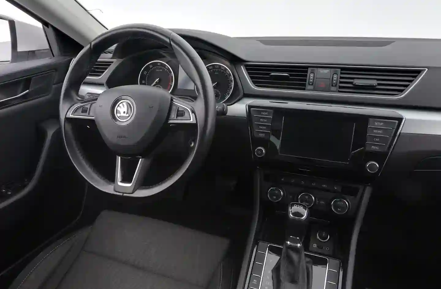 Car Image - Y8fldEjNj3dqZ7ToSERkc