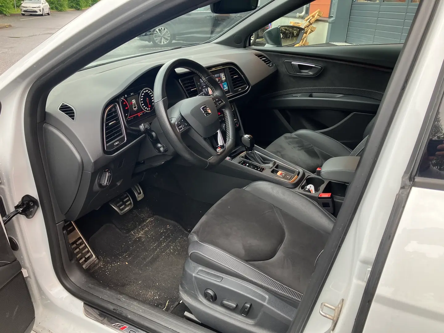 Car Image - 6vAIaqSjMPsIvbXpdZDY54