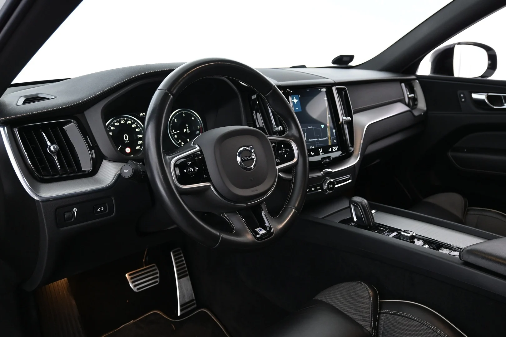 Car Image - 6uHZM9O9UySMNbBpyuRjD1