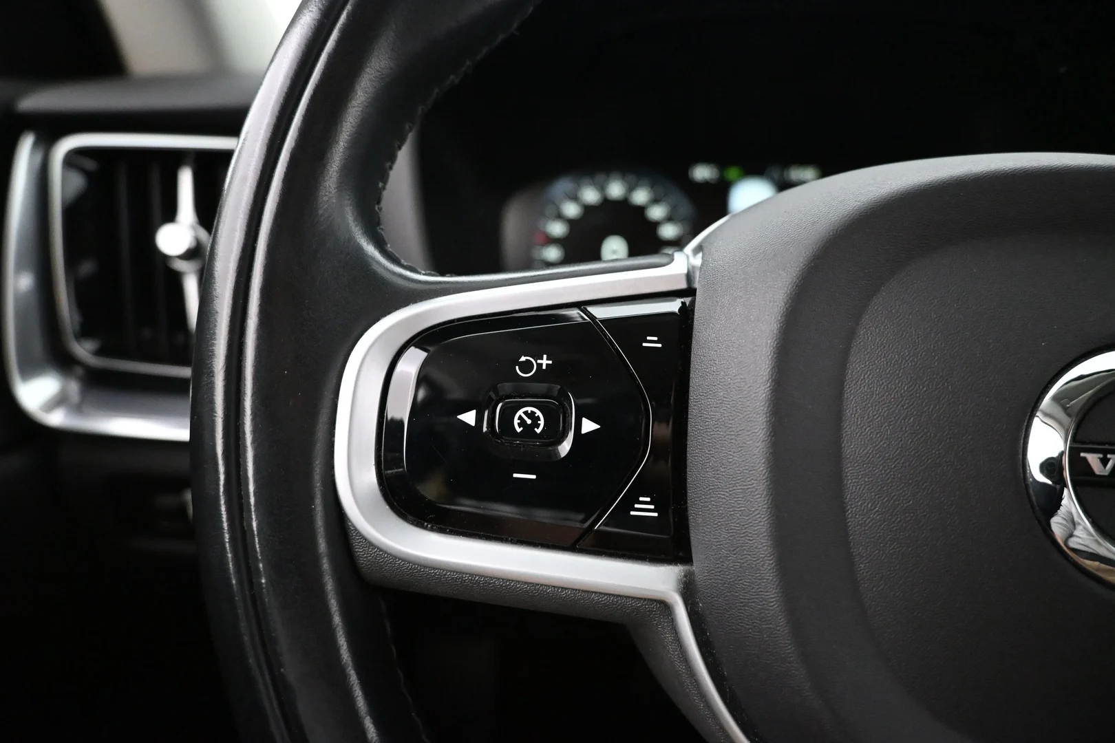 Car Image - 6tm68lm1dMOQbGQtqIKaNo