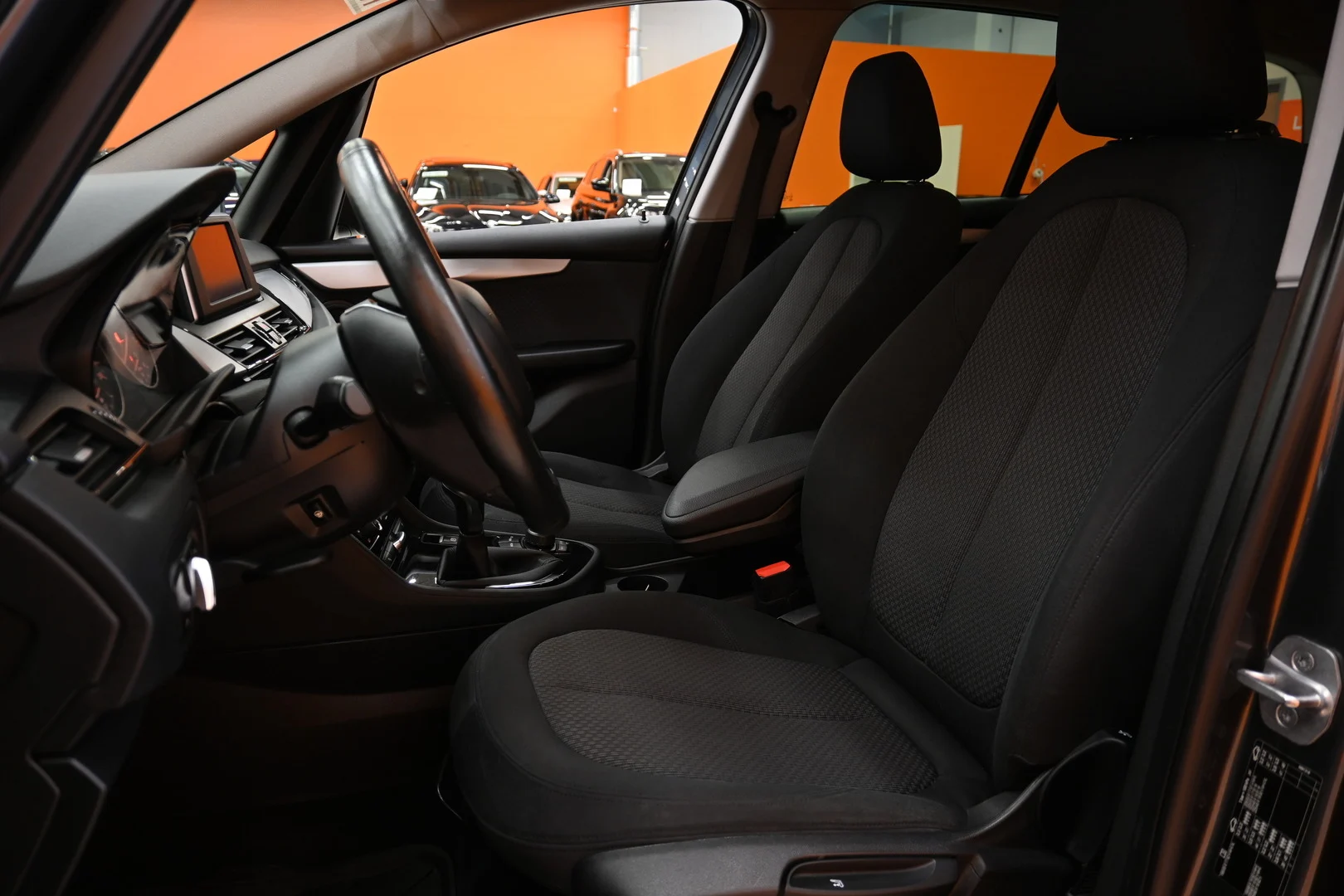 Car Image - 4eNhXNUVtVThljPSn8YYhV