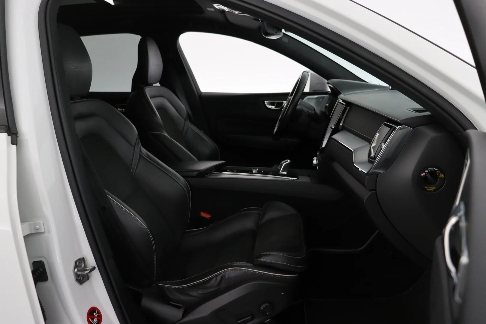 Car Image - qeZm6j1LjB16Ll5uo8imI