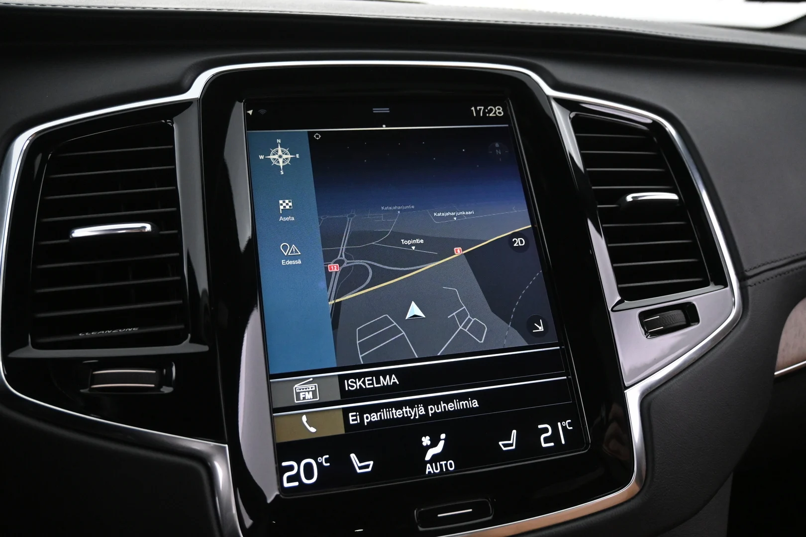 Car Image - 7iZ8vvXkAeZa6lKVkrMEUm