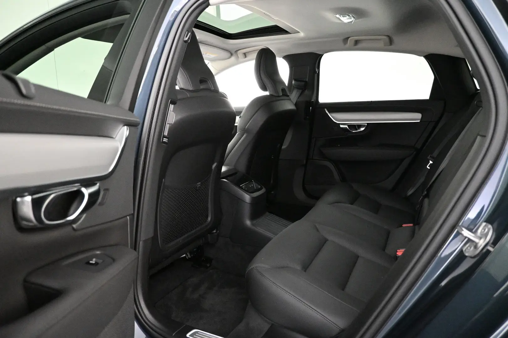 Car Image - 3ph7FJBJnQk7cupOZp4Di0