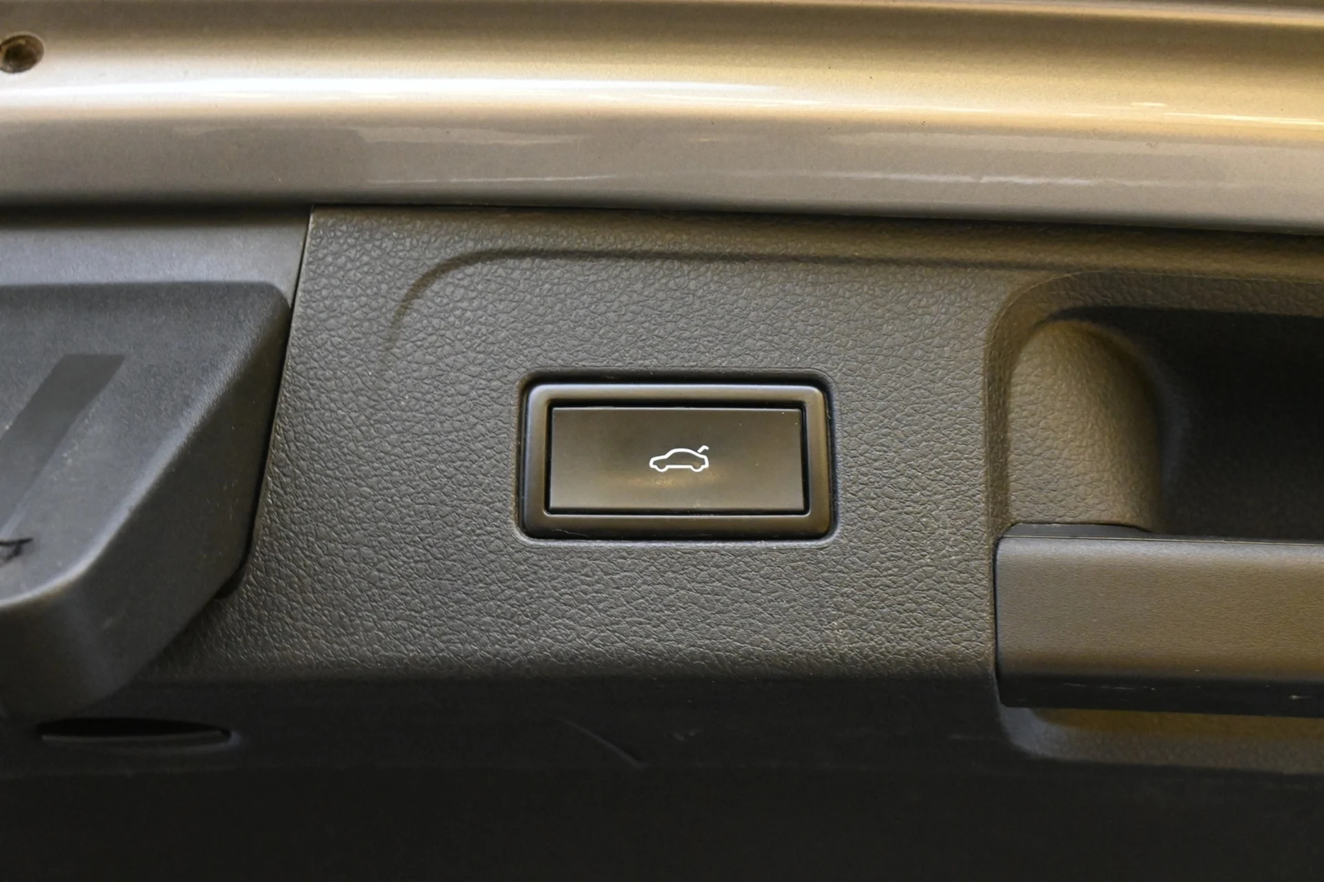 Car Image - 54G2nNgvjHFLY3zfU1SKrf