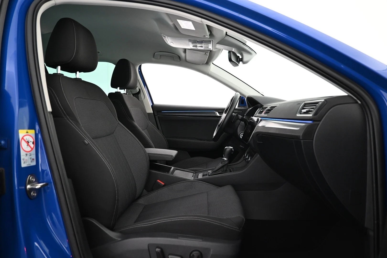 Car Image - QwY1cvke2E2trfcz2M1sv