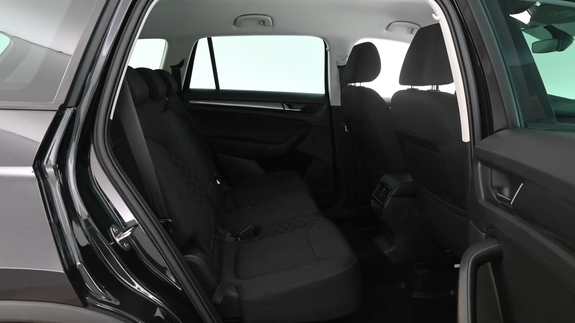 Car Image - BRryDYkDXK3hfeXzOFhNz