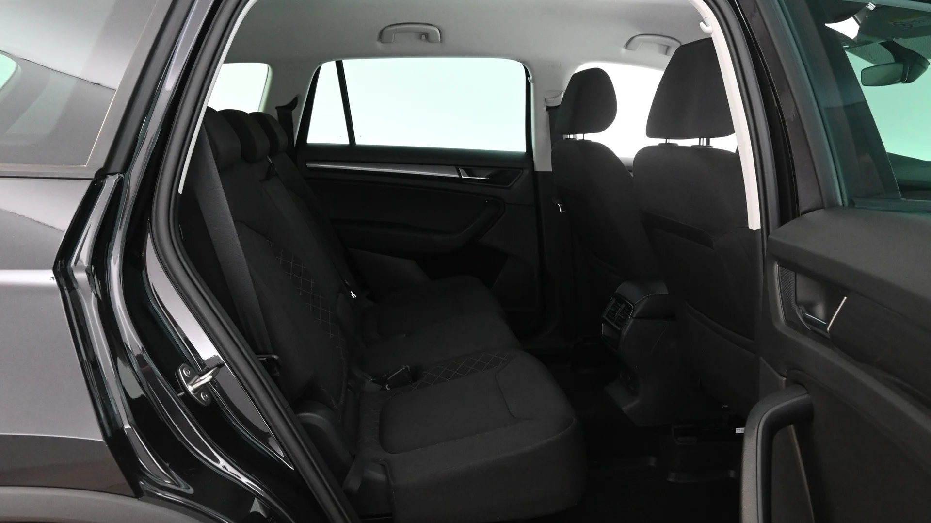 Car Image - BRryDYkDXK3hfeXzOFhNz