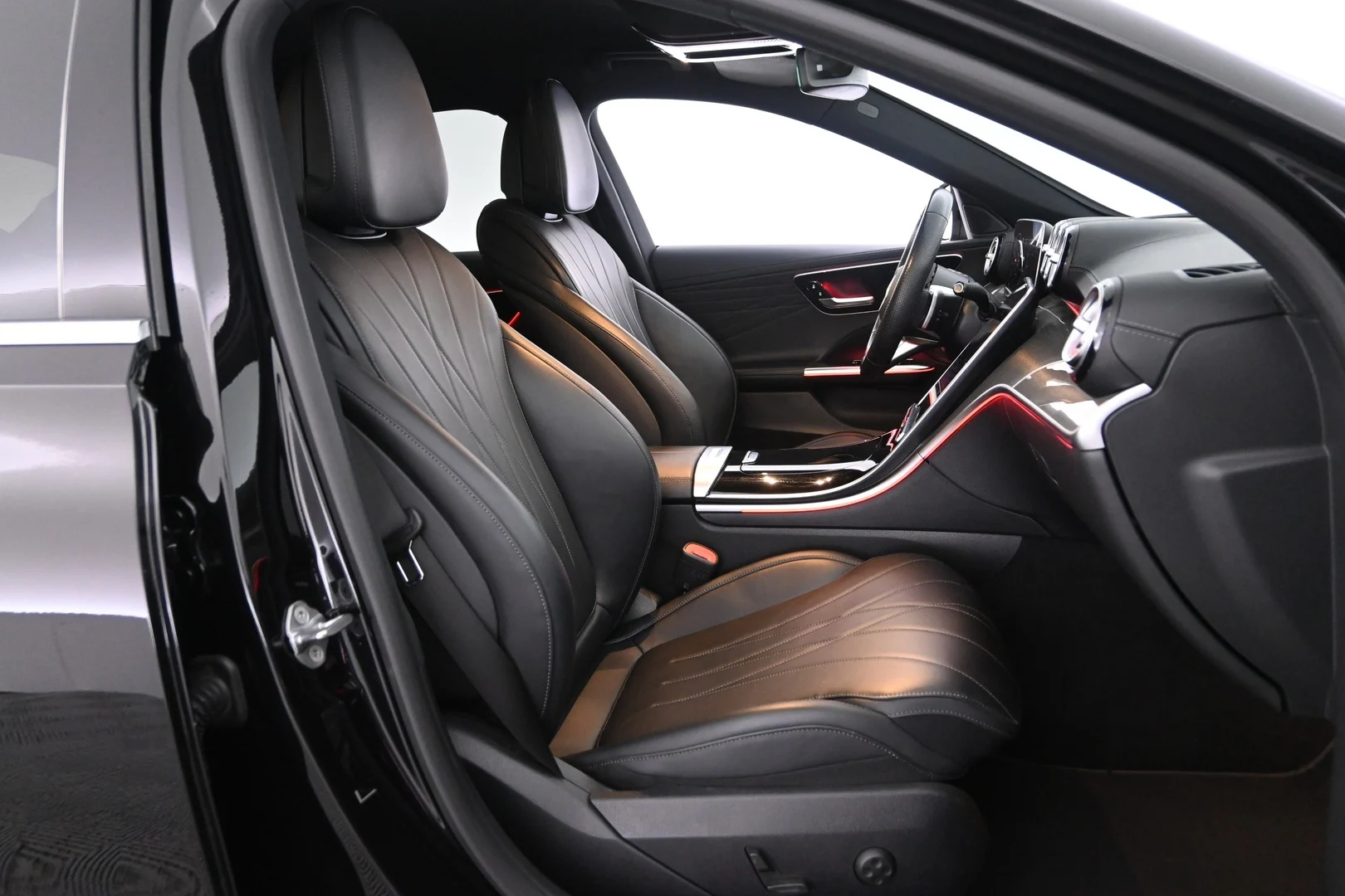 Car Image - 42iOp8DMNFfOvdJnjBpYF6