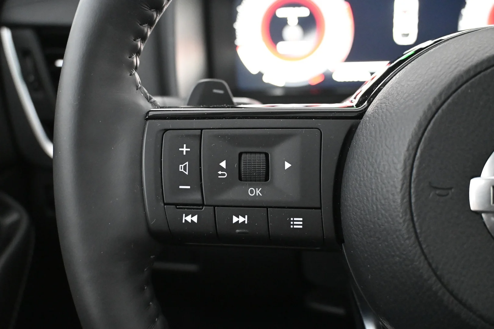 Car Image - 5qt5uG8g3kPiywLK471bkd