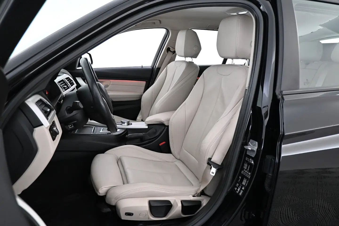 Car Image - 6Ugi4C9lAE0RQVJORymRhB