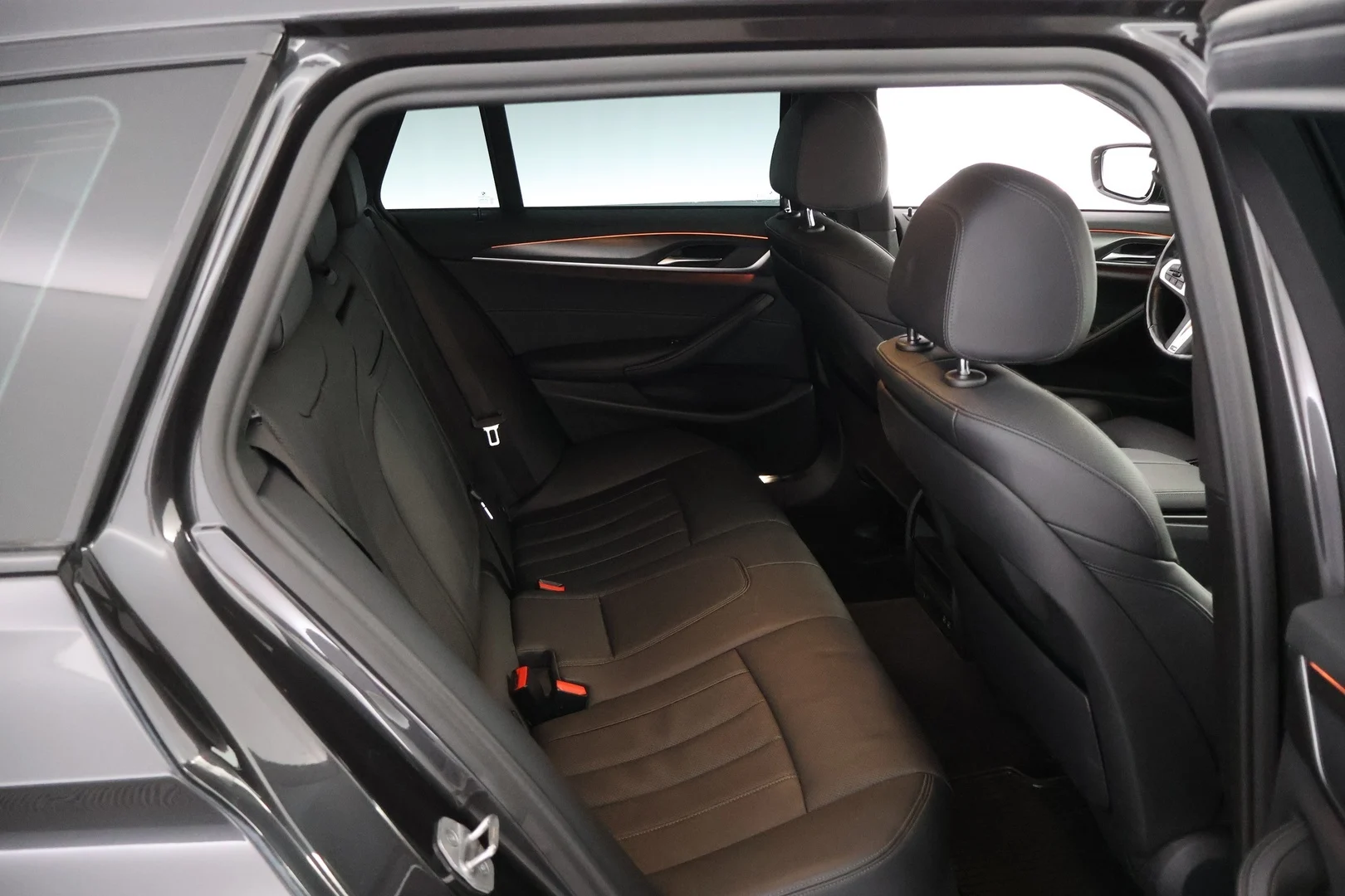Car Image - 45wvZf5Z4Lr2syUms2CUD1