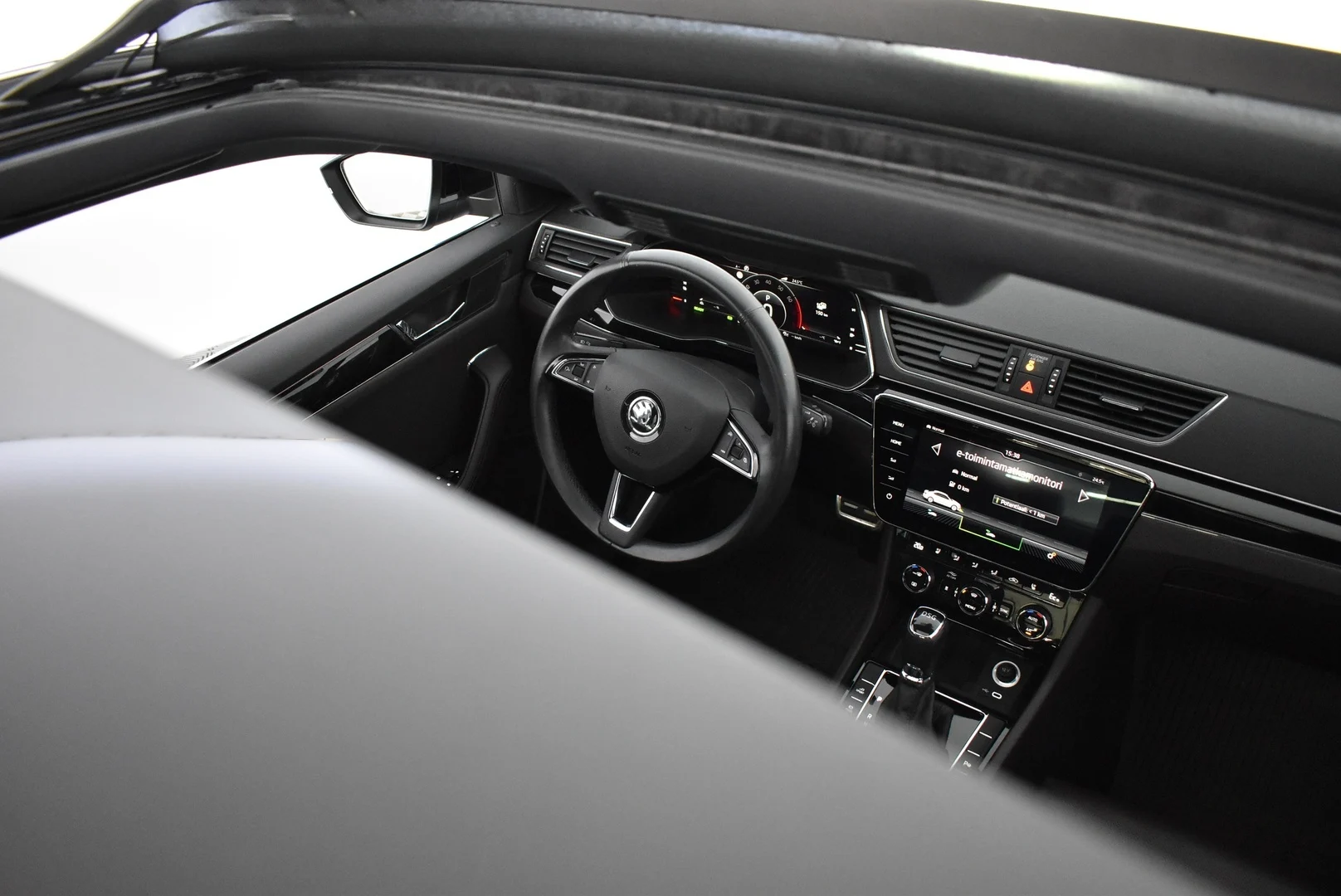 Car Image - 13w25zp9MWms980aX5wsN7