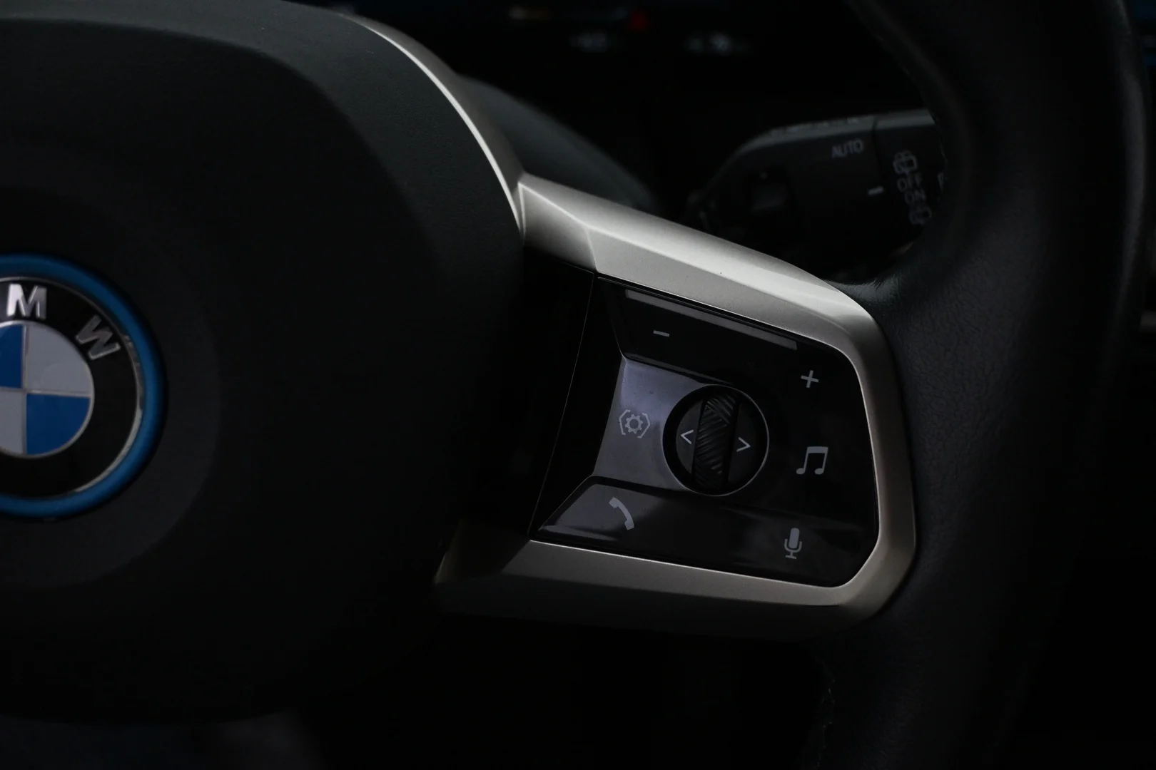 Car Image - 4OgSVNGUK6570mB9iSJx8p