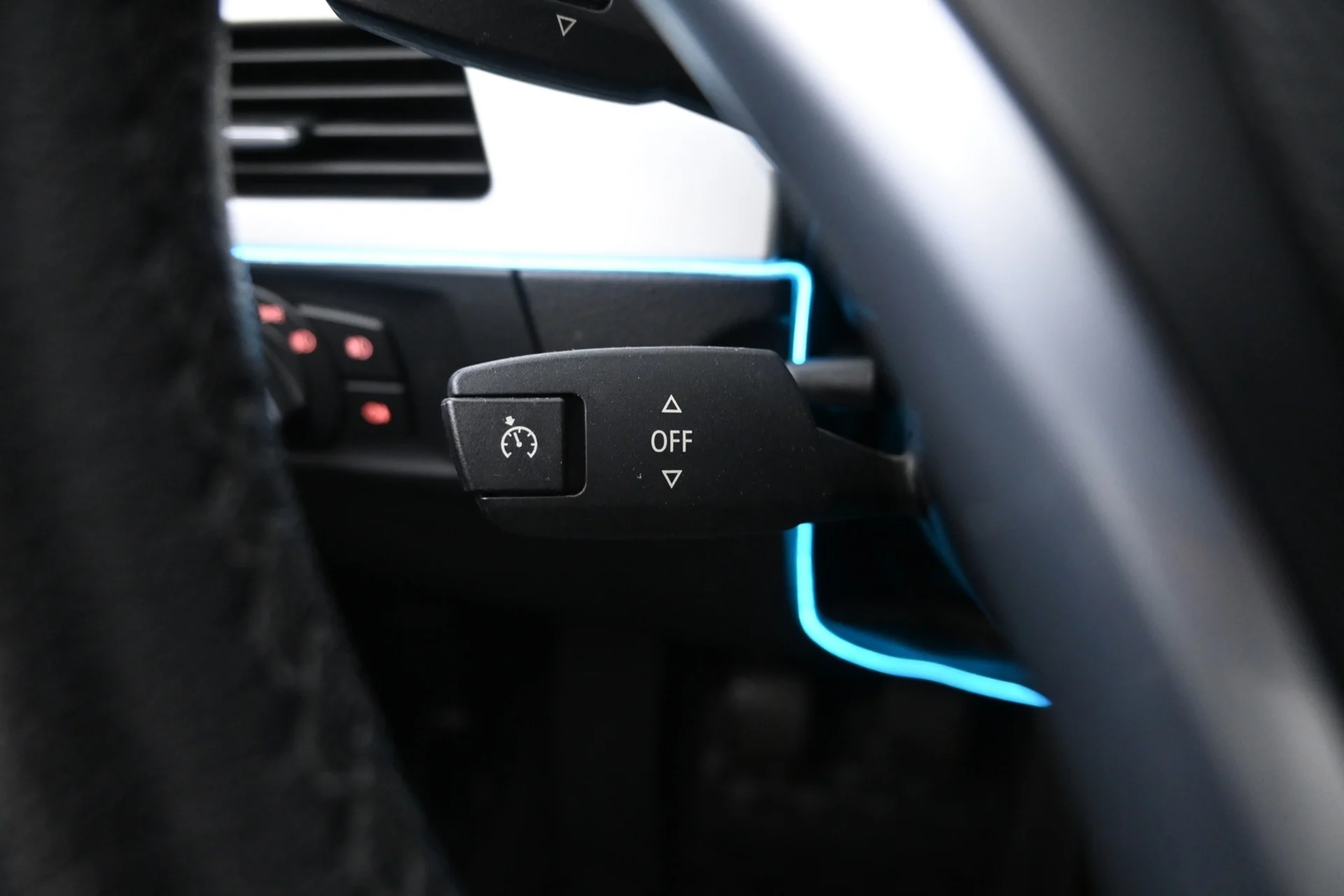 Car Image - 1UP3scBoo3zZhoANMQuBN