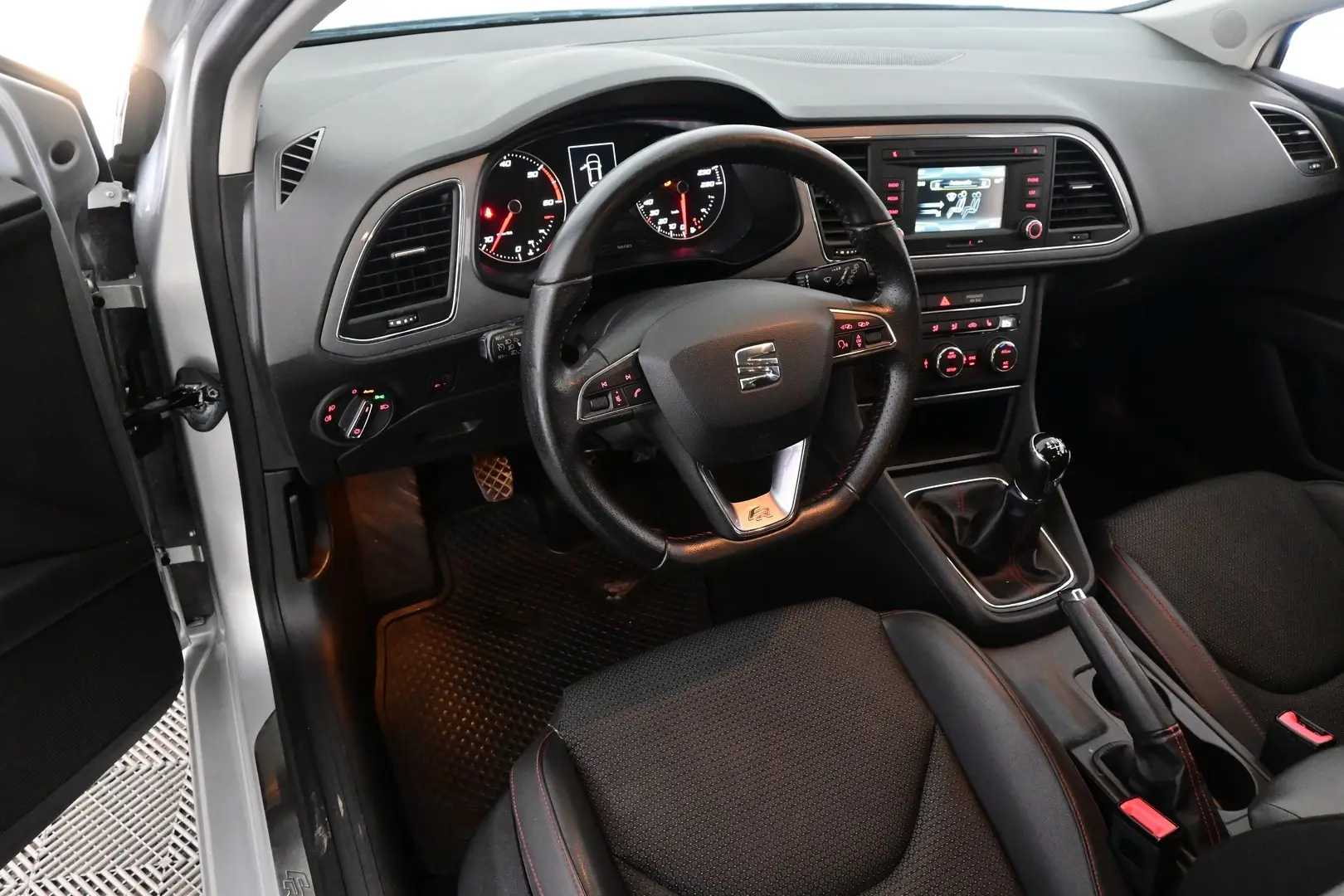 Car Image - 52UM5DxEID5j7e7HcePEcH