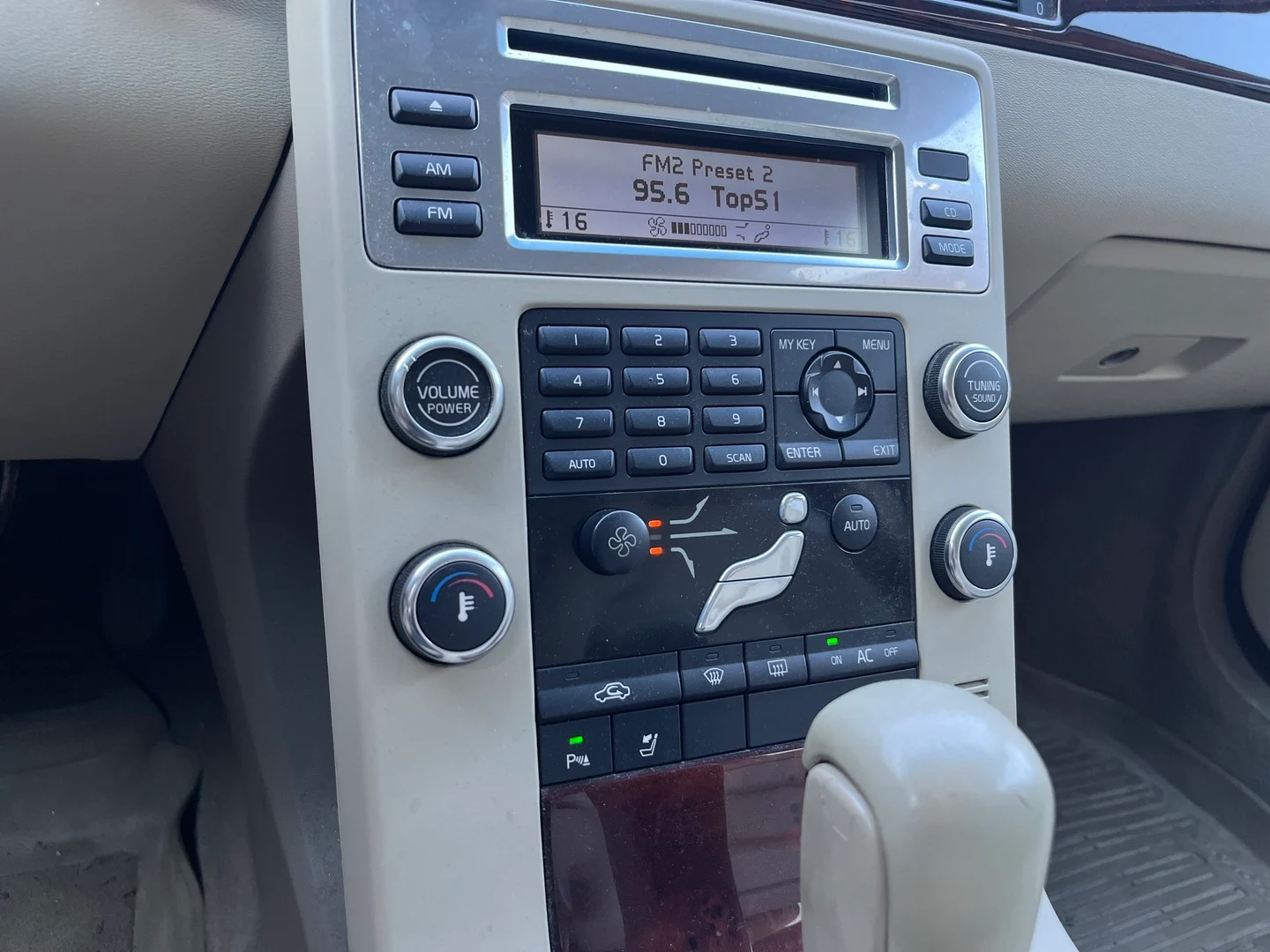 Car Image - 2zCT5VWLoHVxeDDLKvMHF5