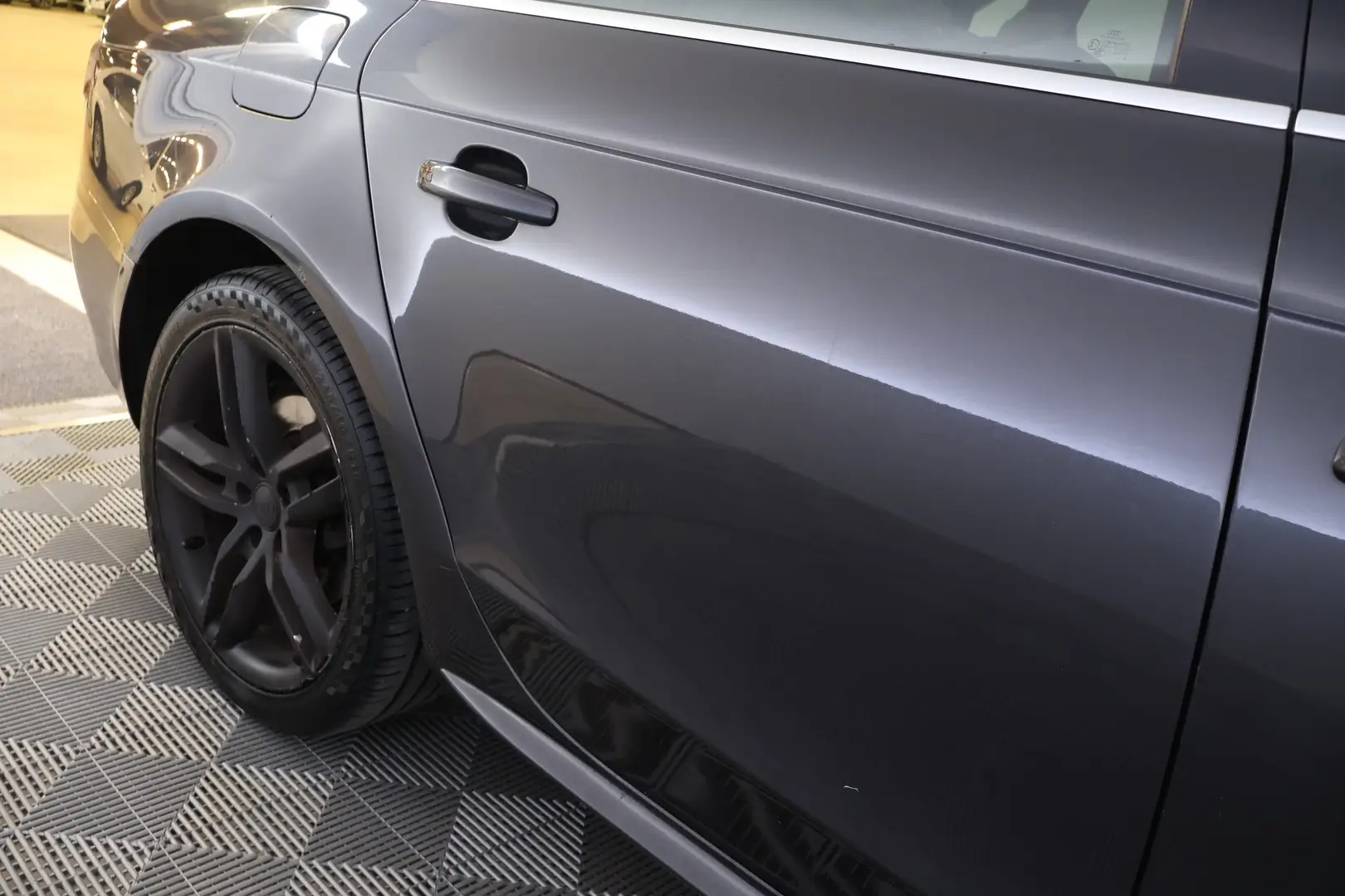 Car Image - 5pWUf4SMECZ8mluCS7VUTQ