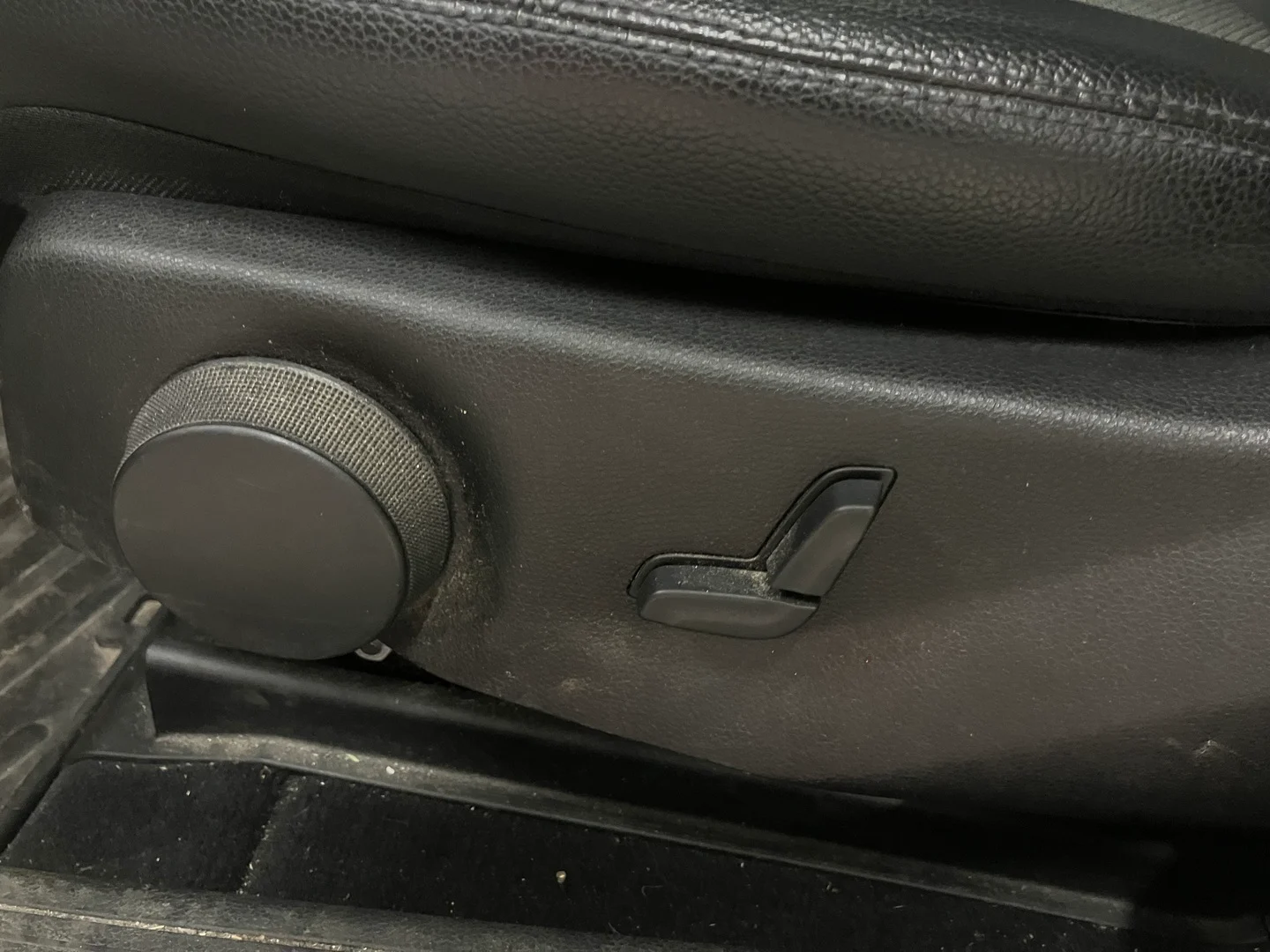 Car Image - 6rvEEN9IzPZvfLeBVi4cSh