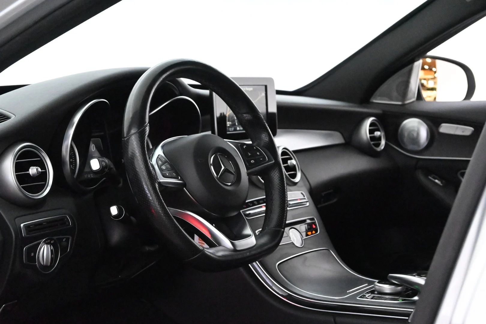 Car Image - 1WiEnJqGQjO1PMud2ZBTMG