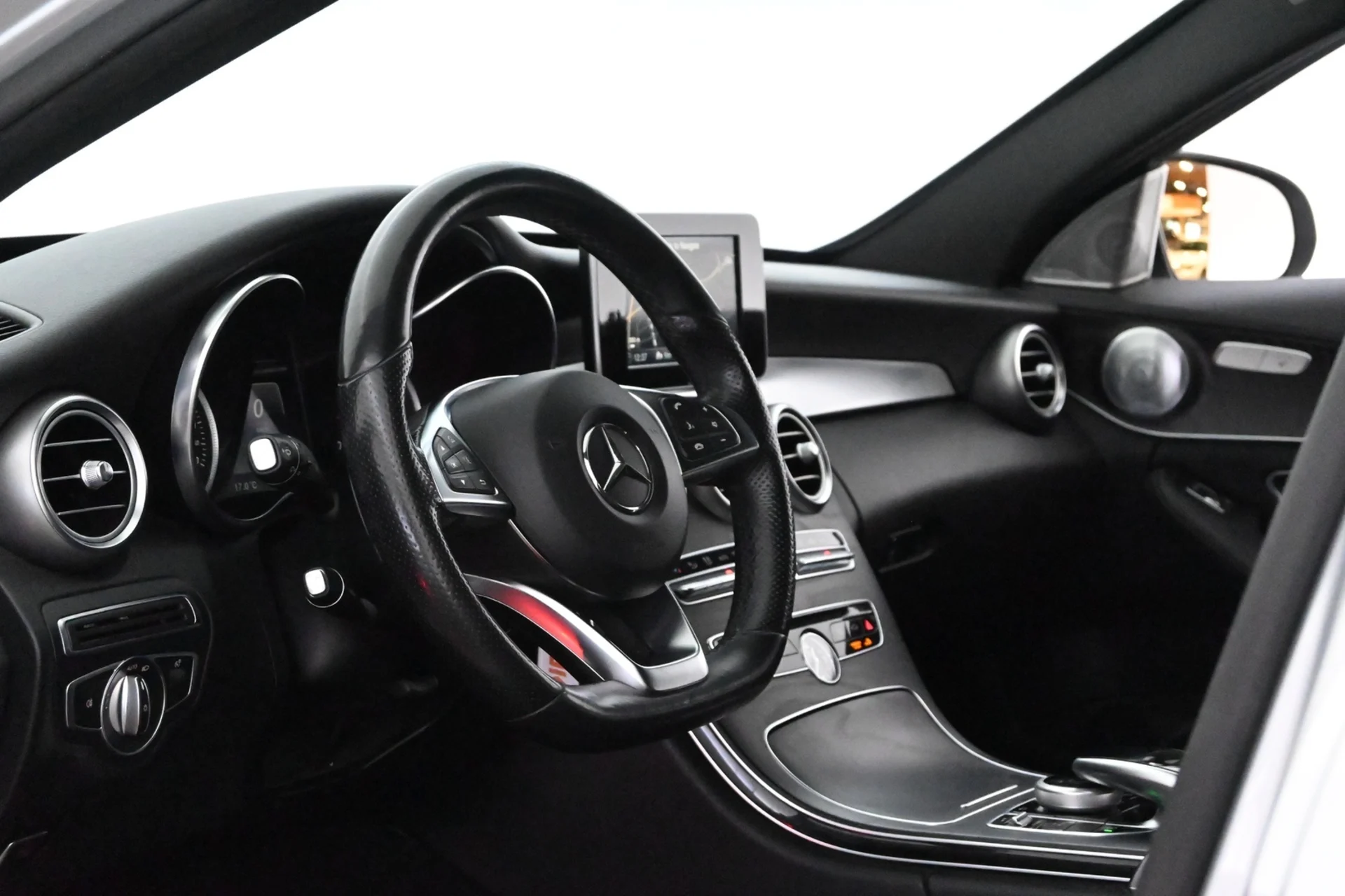 Car Image - 1WiEnJqGQjO1PMud2ZBTMG