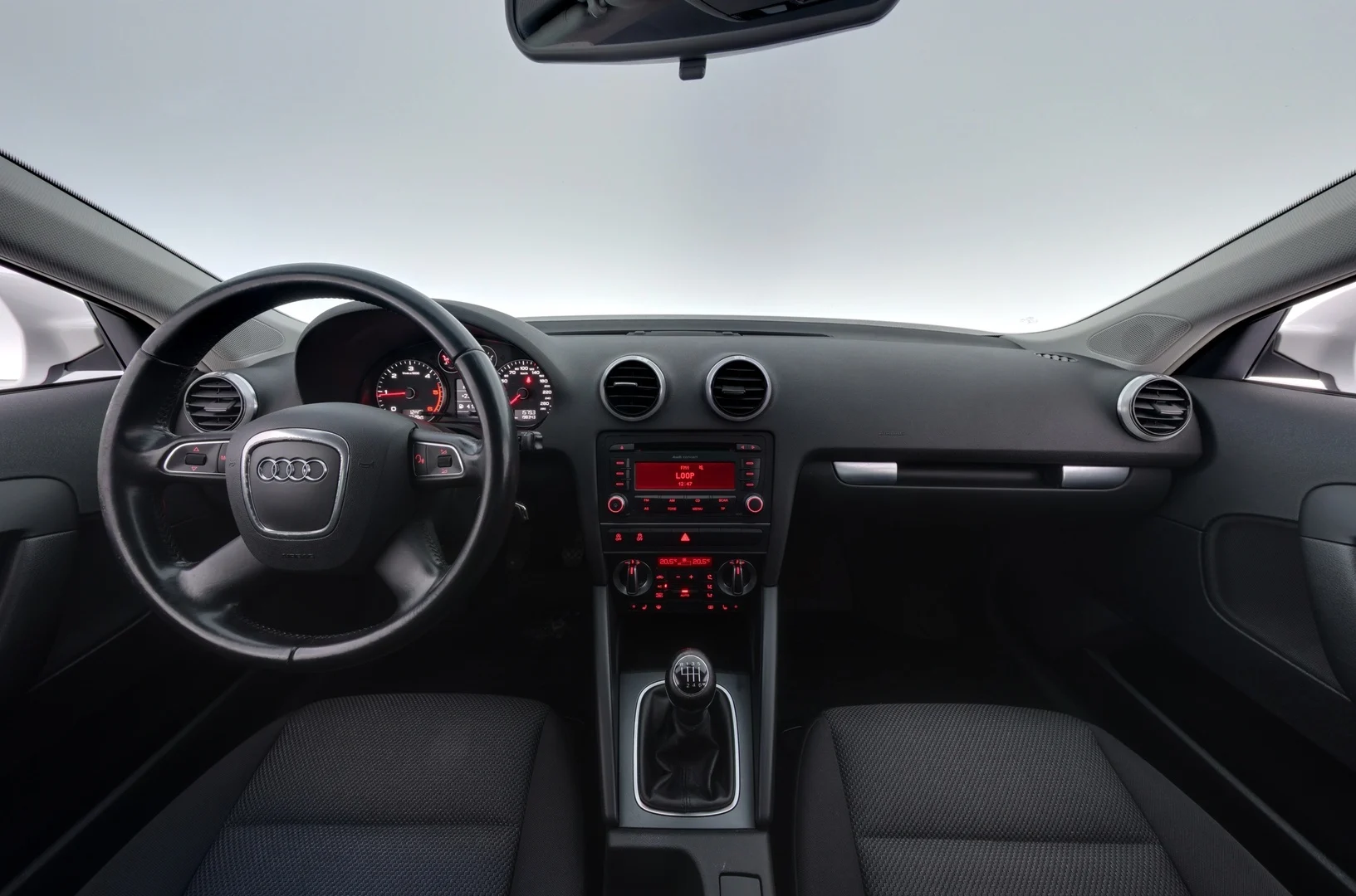 Car Image - NEL7RbseZkIkqJ1uTL9GF