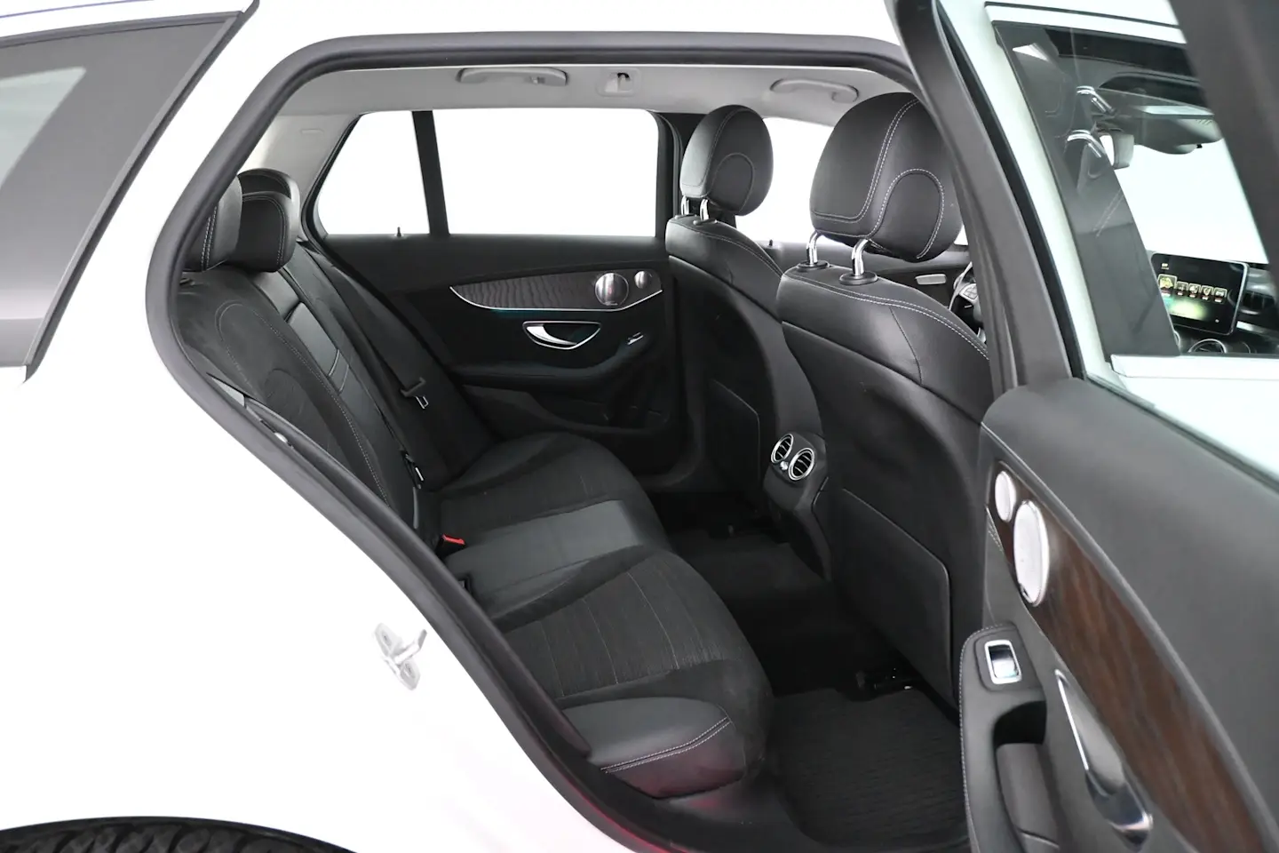 Car Image - se1VMIXdGUHLDtBpwiwz9