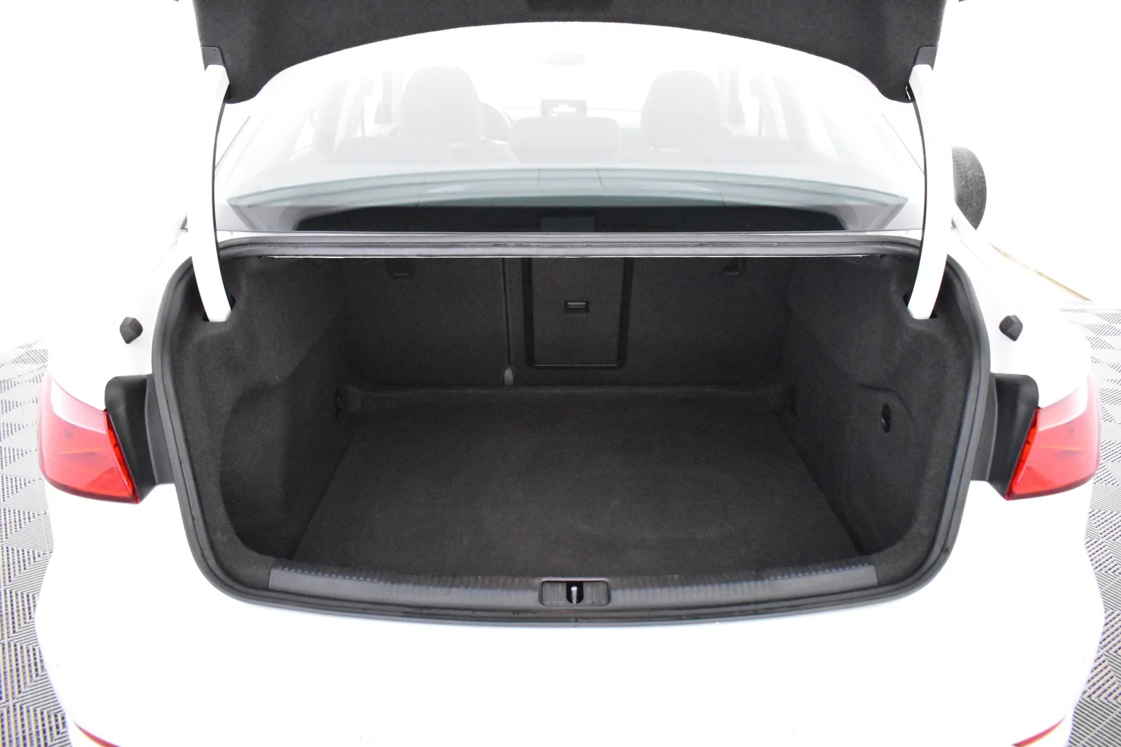Car Image - 41fyRgXApf9DPTbJc7AqJ5