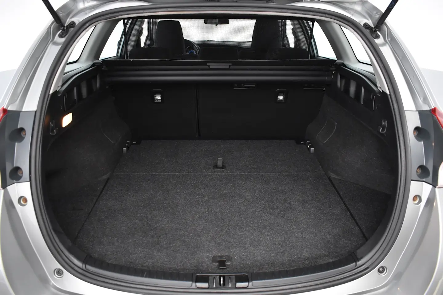 Car Image - 2UCnjWFNFgQzNzDpmMnt1e