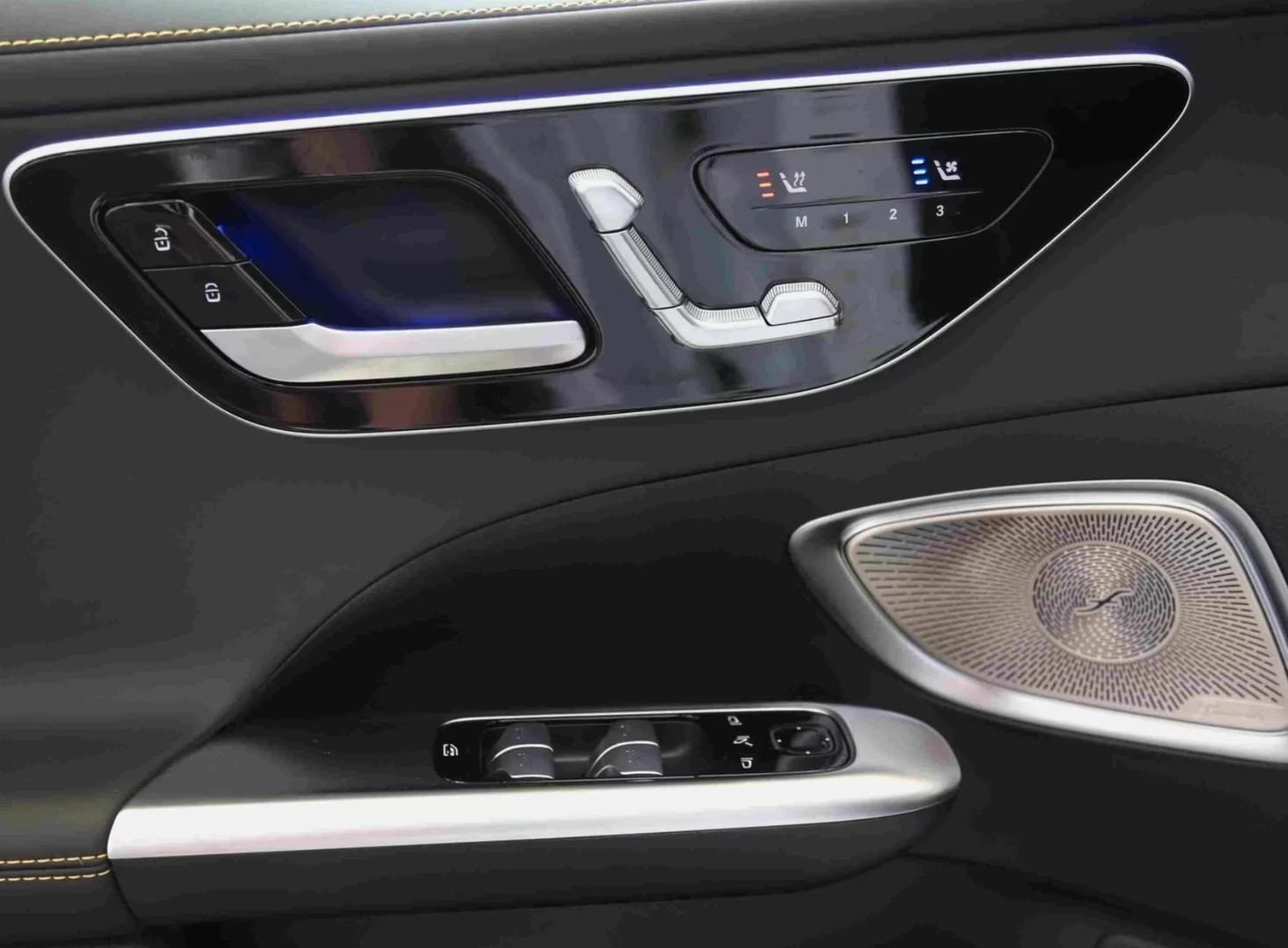 Car Image - 93nlnvf1rm2znc84w357F