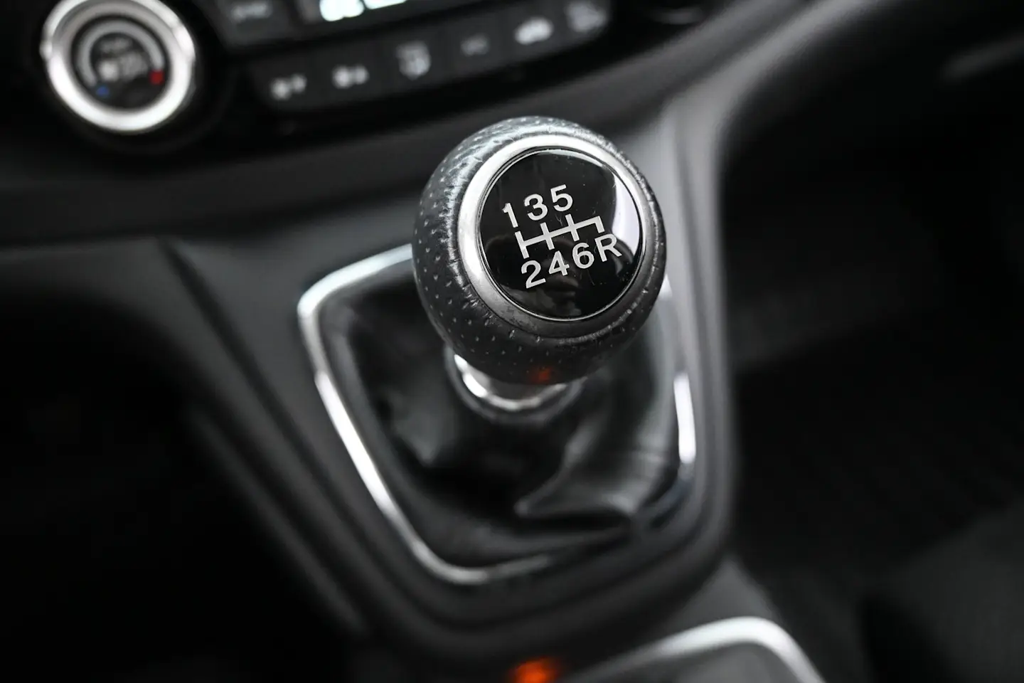 Car Image - rzzkzgMf0Jt7vAB201i8q