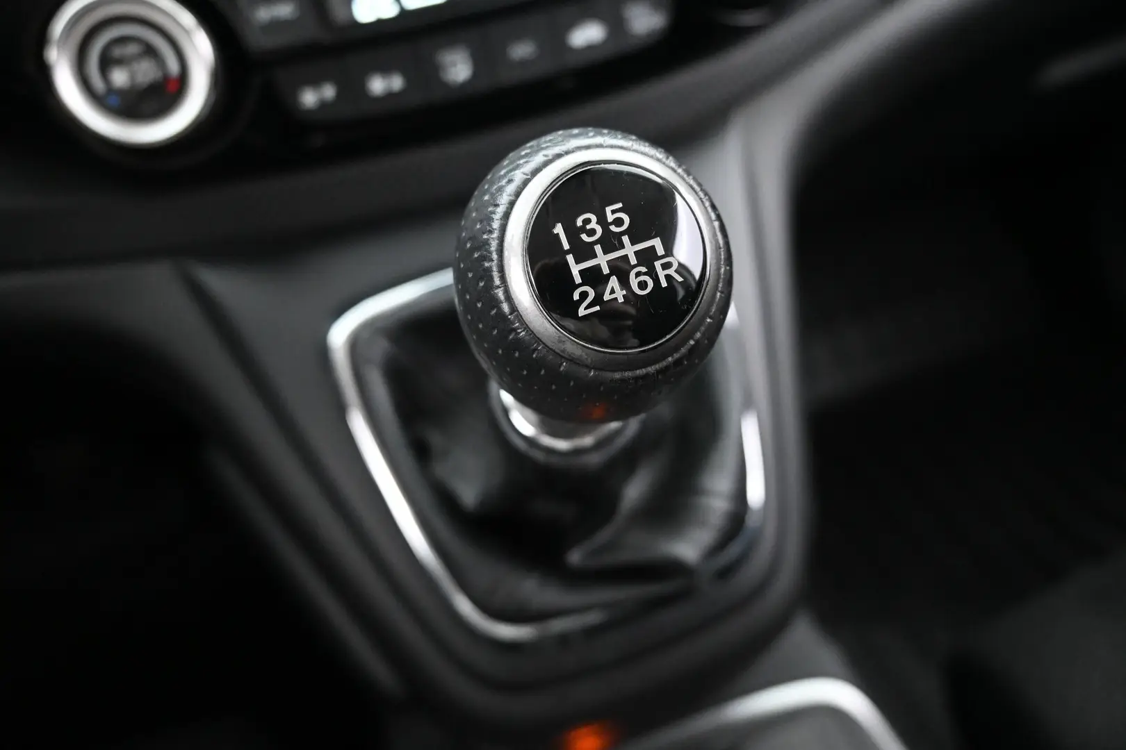 Car Image - rzzkzgMf0Jt7vAB201i8q