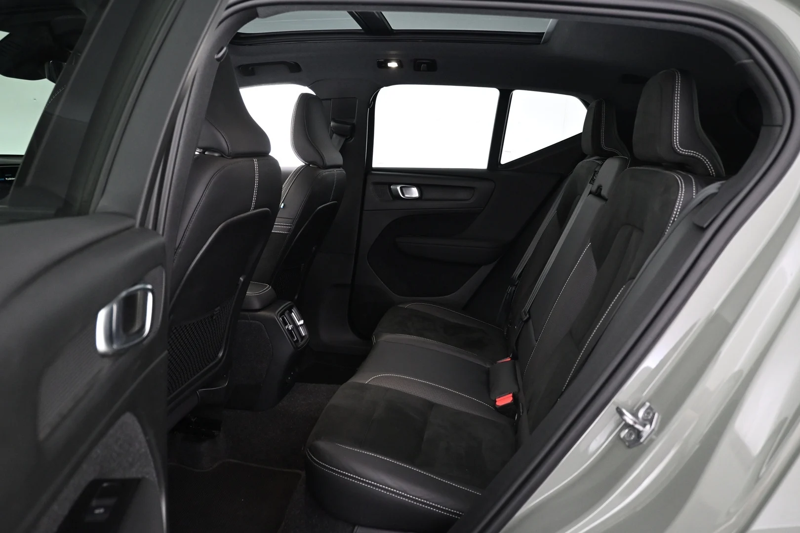 Car Image - 2L4mb0rJTO92G5GIX6KOkT