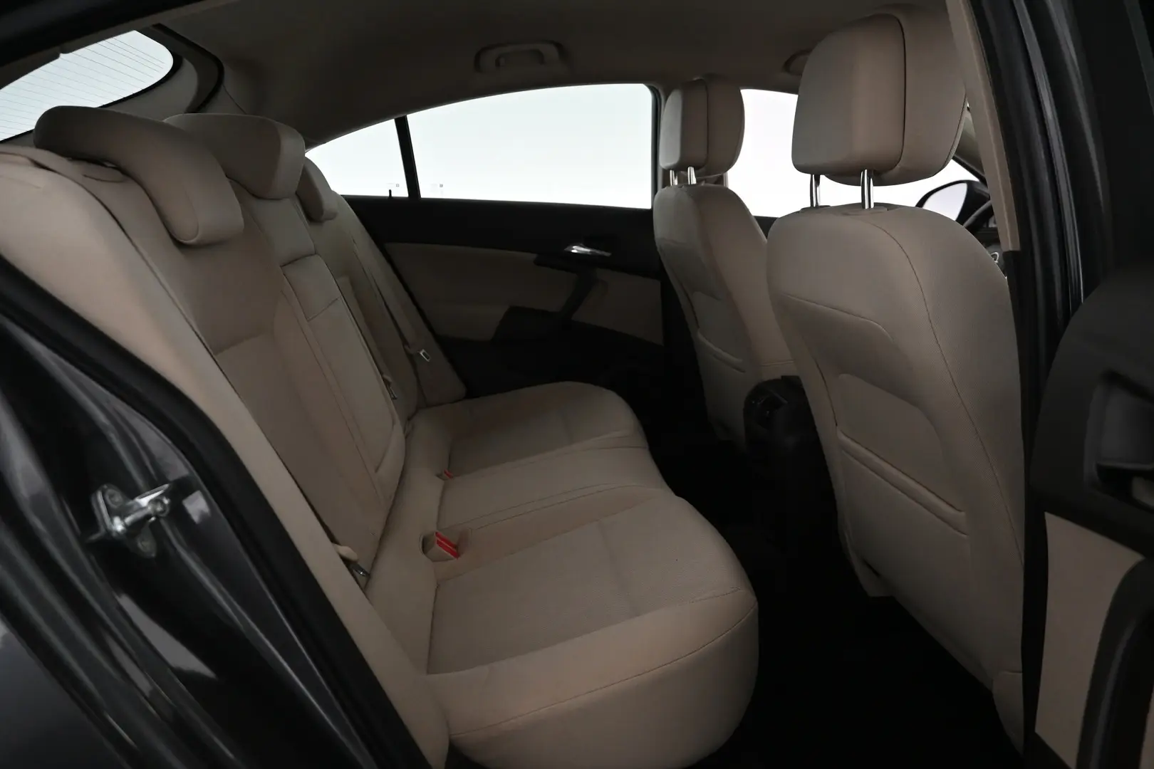 Car Image - 2IpuVD1ezPe0rUFaXTan5K