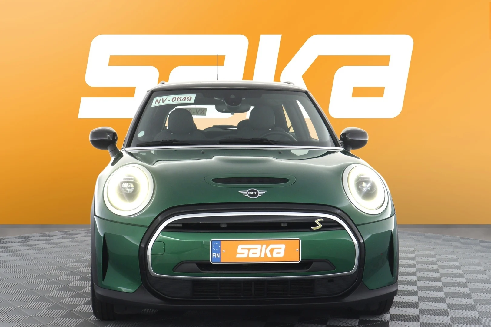Car Image - 2oORLk1a5Y1fD9BzCq03nq