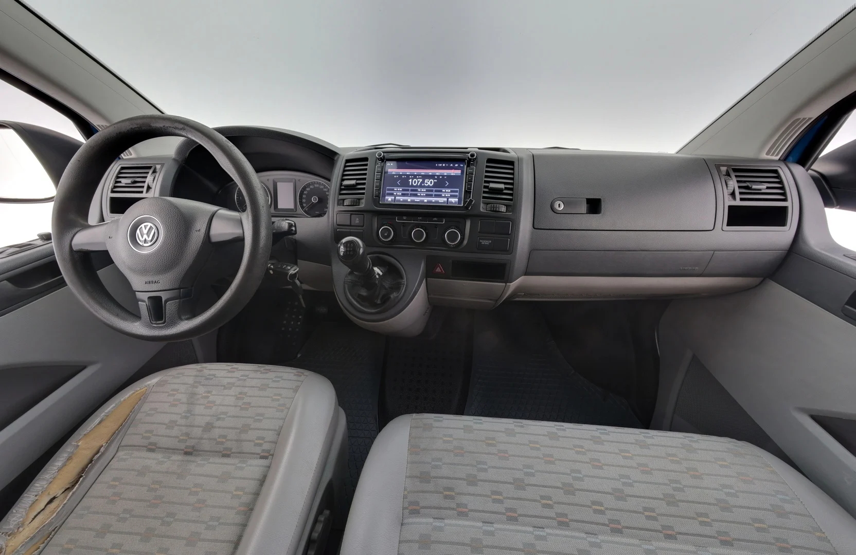 Car Image - Y86bPBBCvG145u9bKF2ND