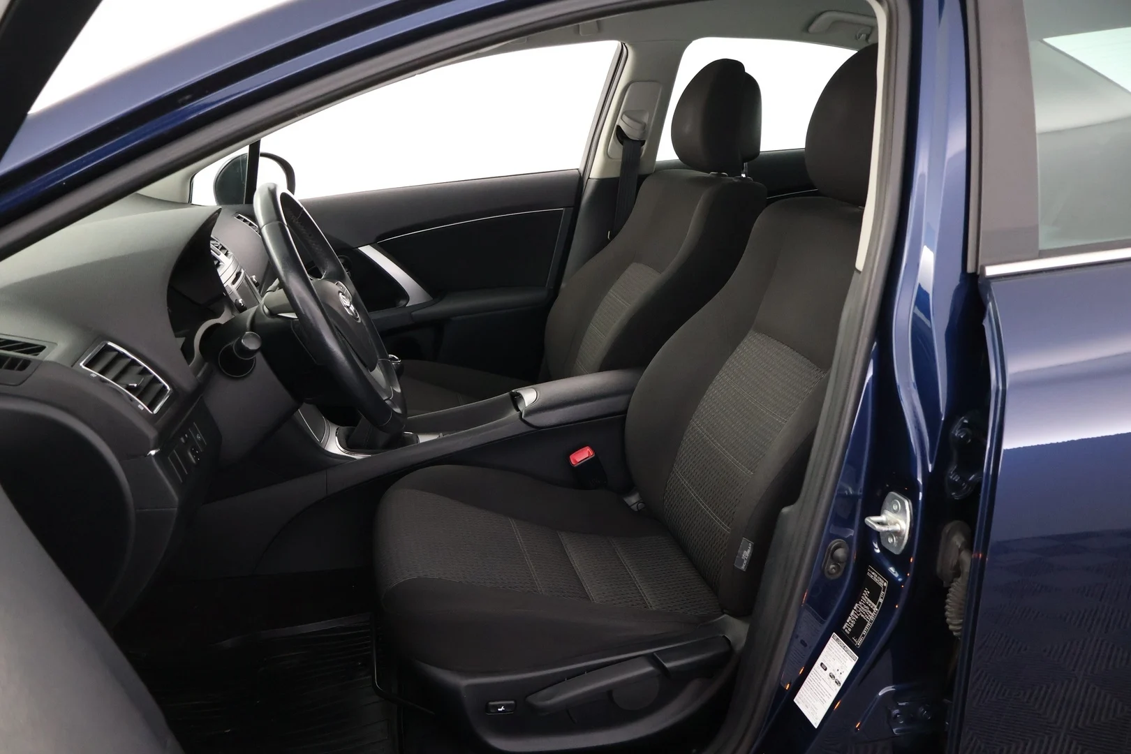 Car Image - kFBkwdCcBLwGLxL6uMe7r