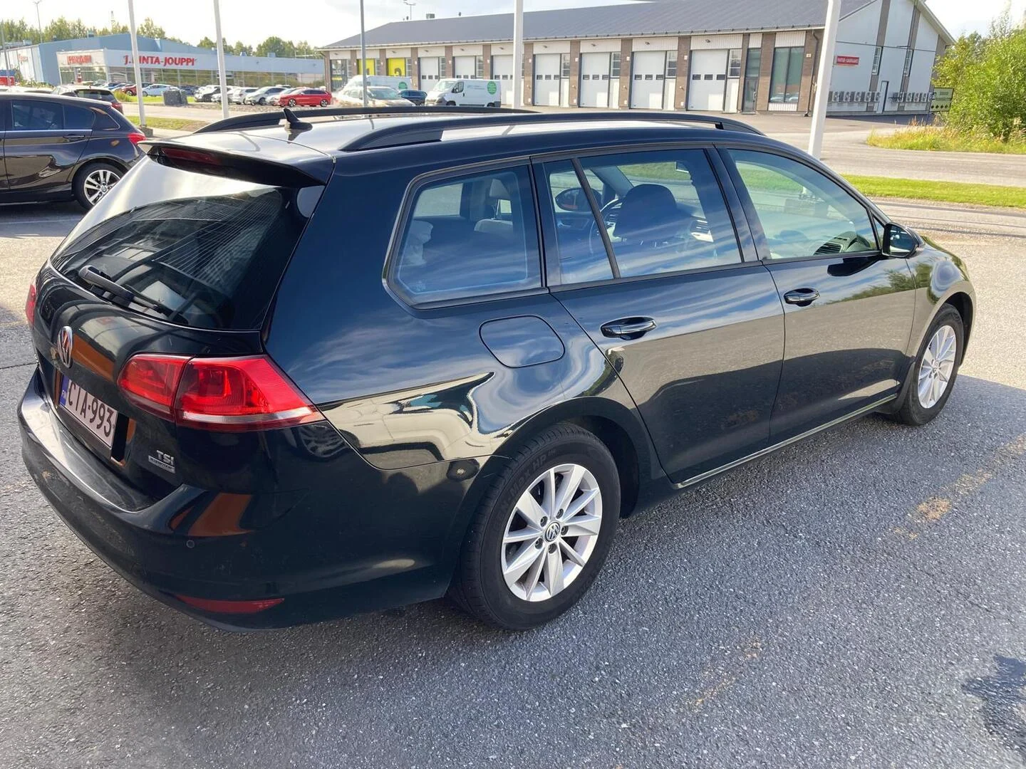 Car Image - 4JeDRGxjaHNzWJPBXb8tK1