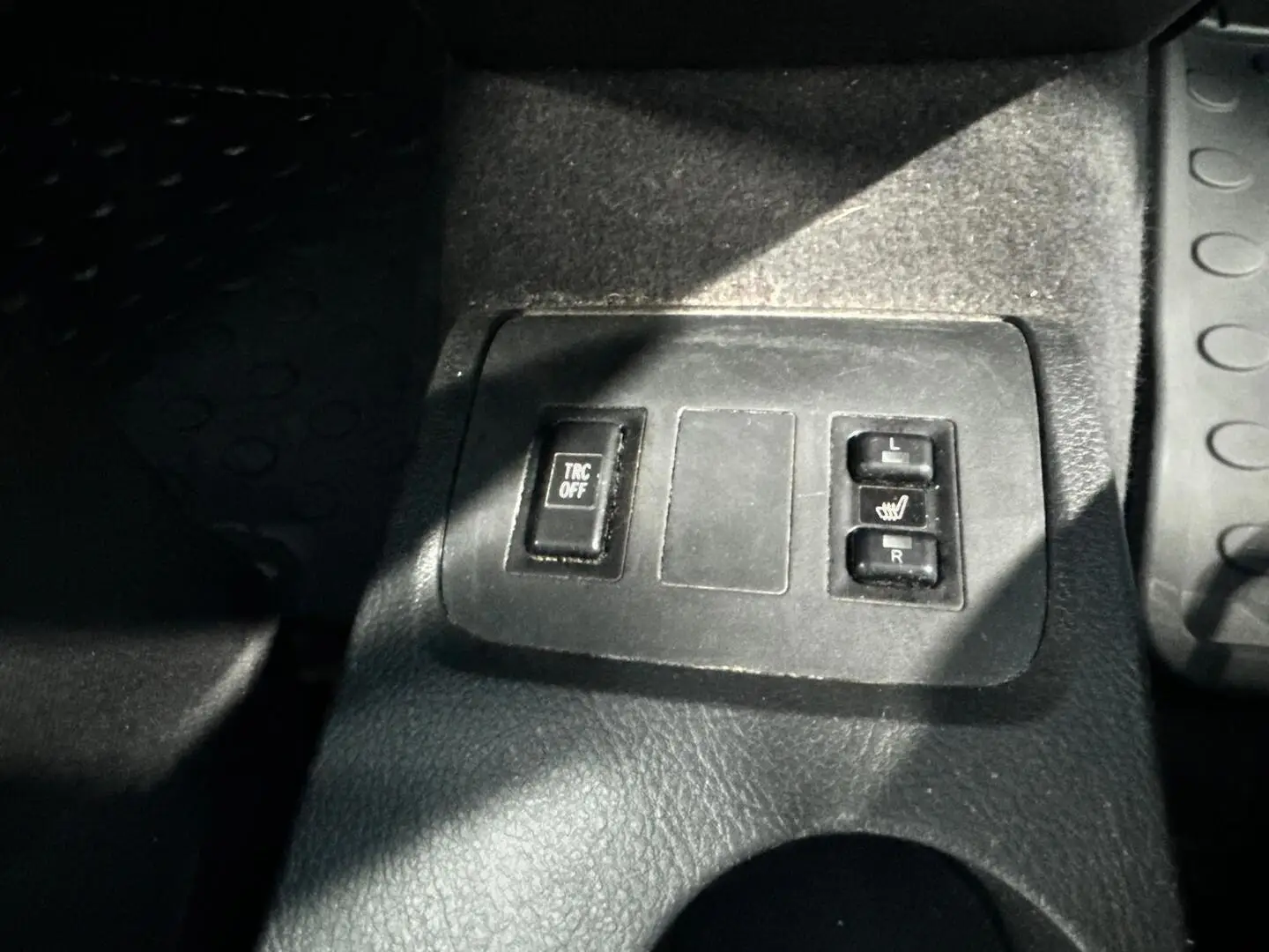 Car Image - 3qwWe85bkextccVMw9yMoO
