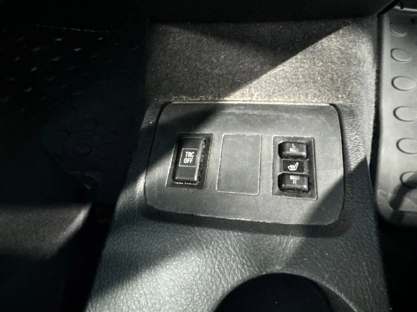 Car Image - 3qwWe85bkextccVMw9yMoO