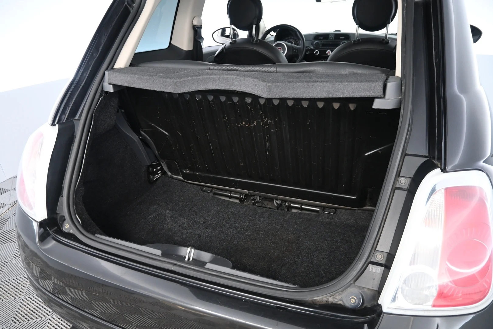Car Image - 4WrYMux7rcV3l1keuZhGgb