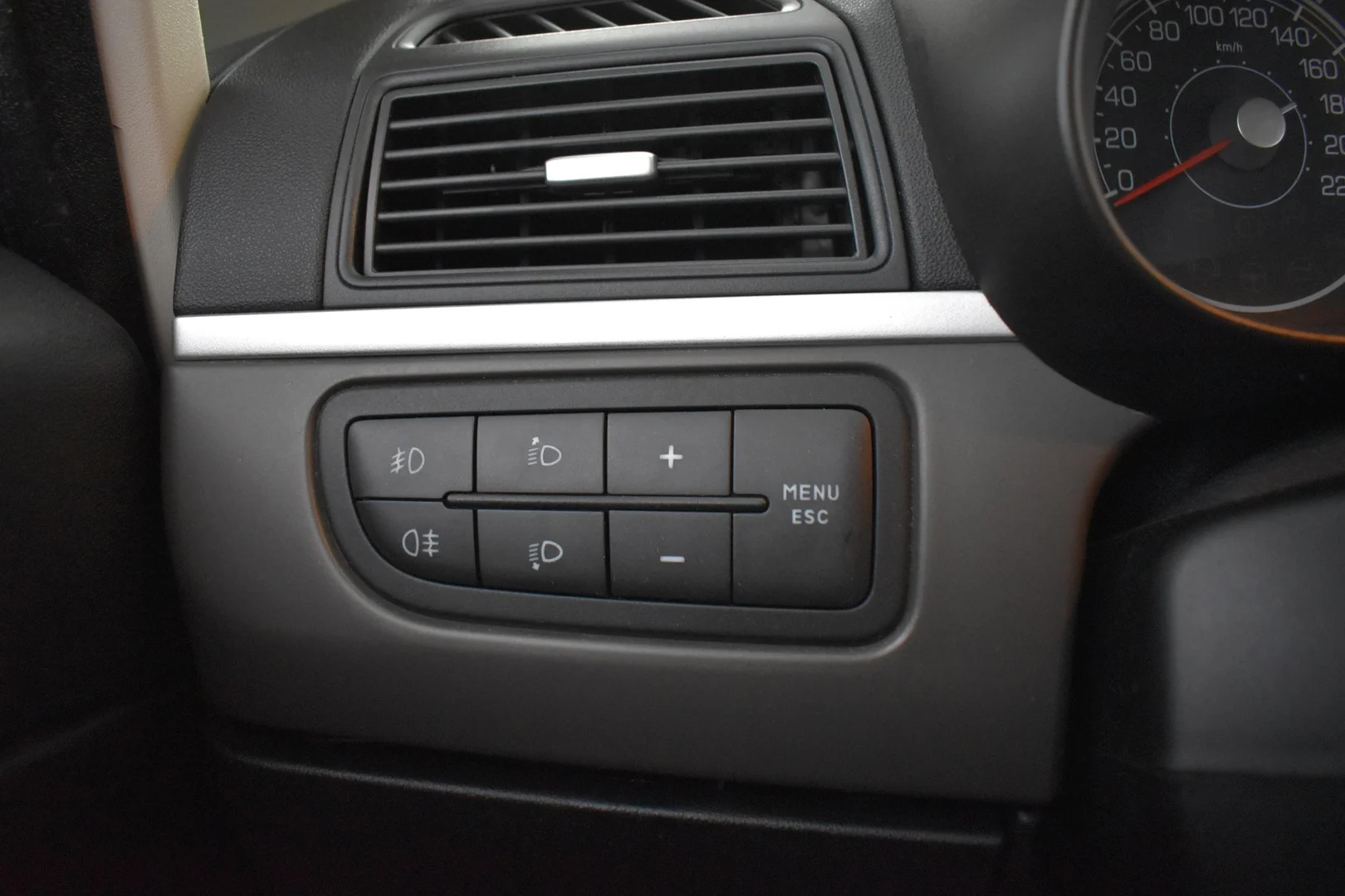 Car Image - 6pRcPJvA3OW694VMF82e8v