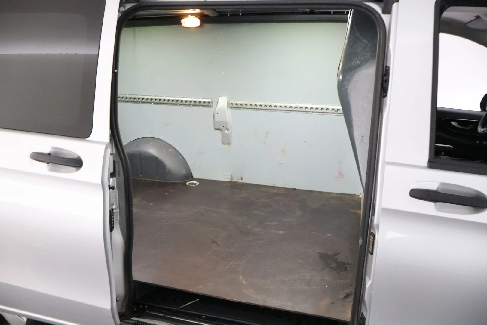 Car Image - 7fTsqHDHWakAsiRVN8P1na
