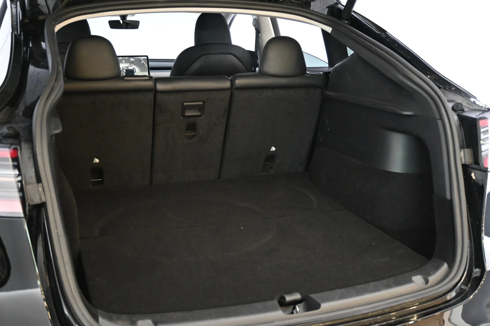 Car Image - 75g5lzNMq0sYcLiKcJ45LP