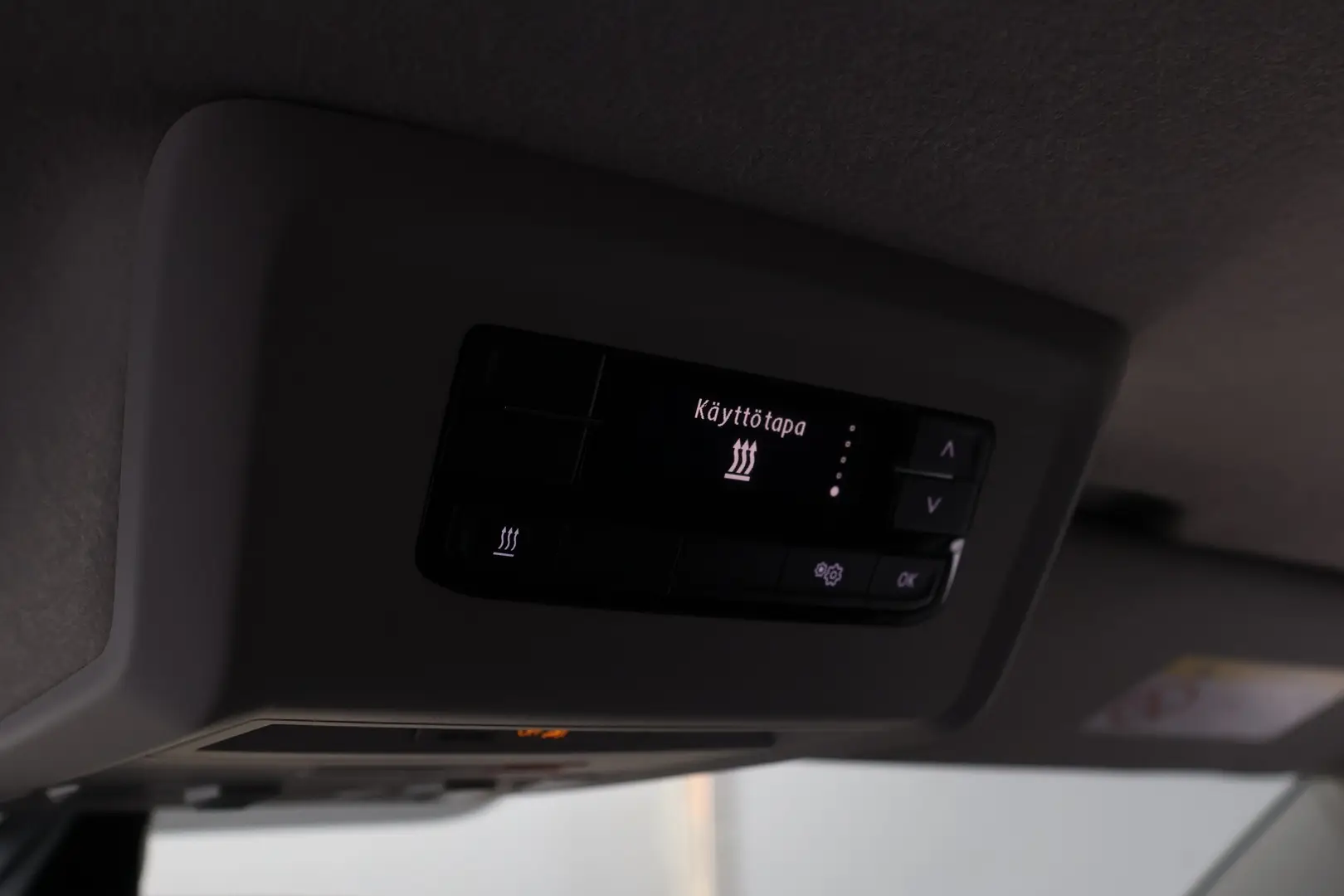 Car Image - 3mO0E0vQLAfSavE4qrhZWd